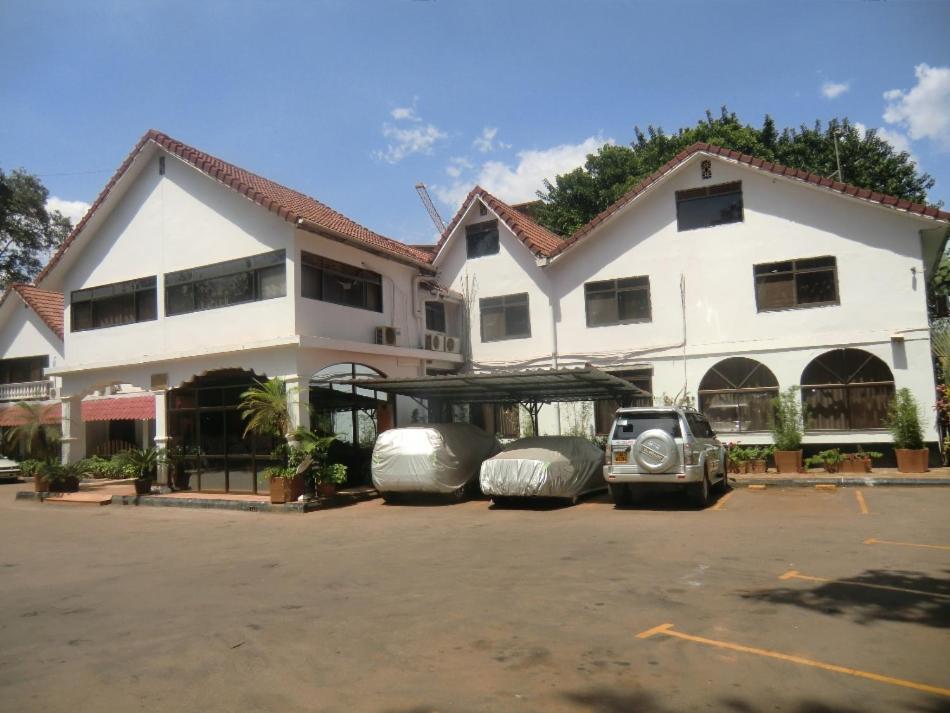 Fang Fang Hotel Kampala Exterior foto